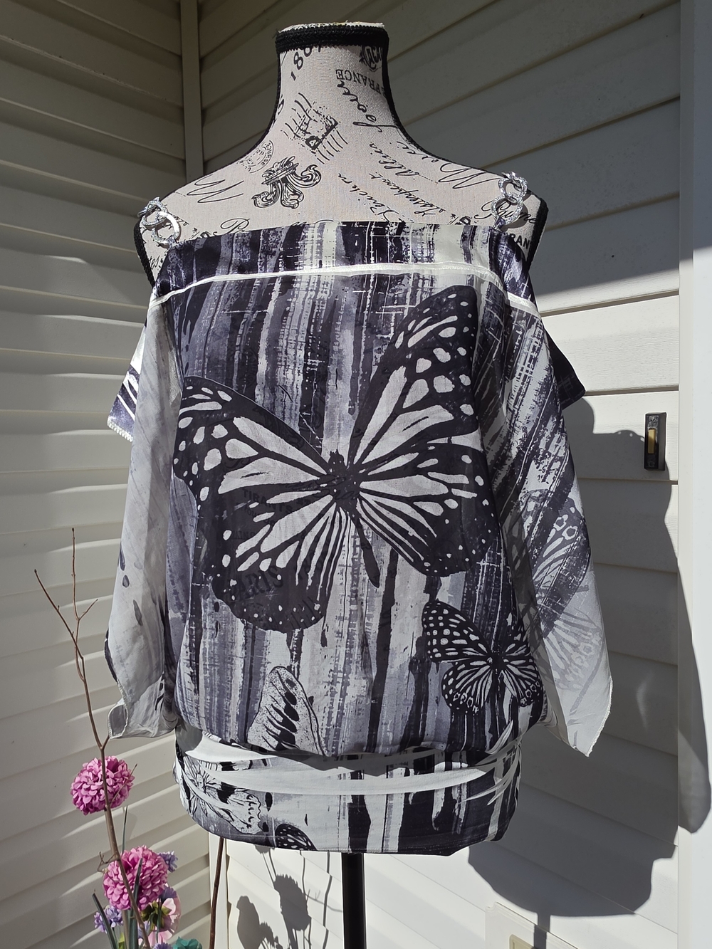 Women's B&W Butterfly Print Off-Shoulder Chain Strap Top
